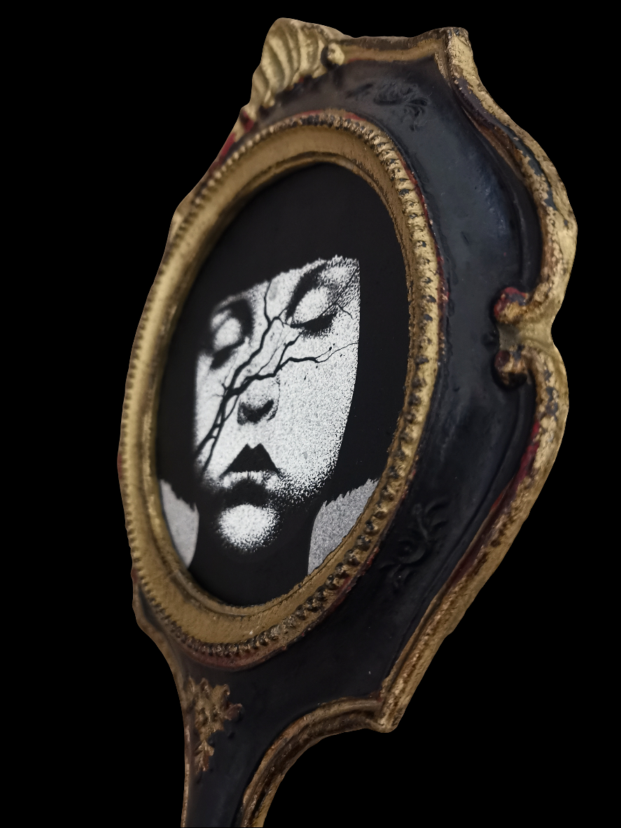 When with eyes closed as in an opium dream