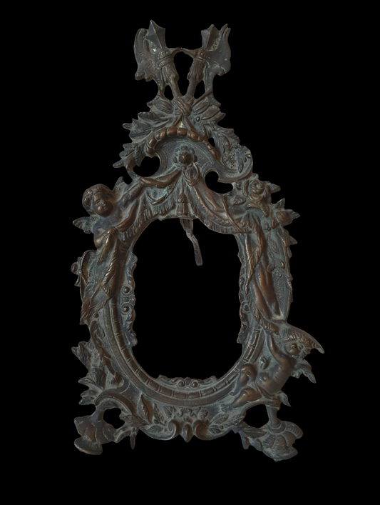 Victorian embossed frame - Patinated bronze - Mid 19th century