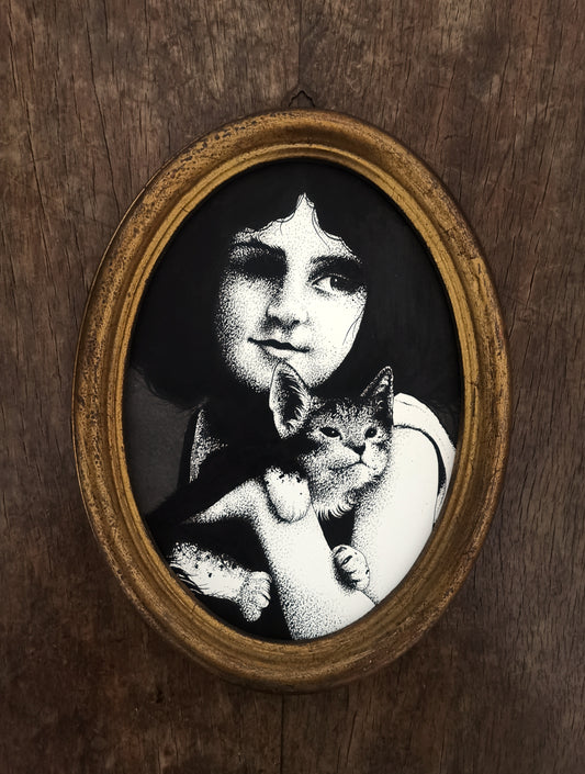 The young Helena Curtens and her cat